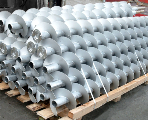 Edelstahlschneckenwellen aus hitzebeständigem Edelstahl wie 1.4828 1.4541 1.4548 in Kleinserie