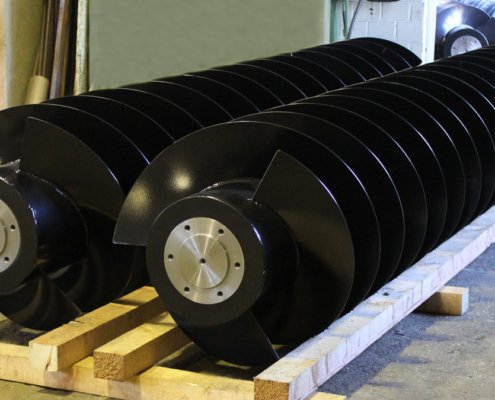 Dreigängige Wasserkraftschnecken bzw. Pumpenschnecke-Schneckenpumpe oder Hebeschnecke für Wasserturbinen oder Wasserhebewerke