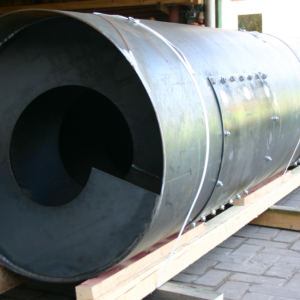 Hebeschnecke am Außentrog verschweißt mit Revisionsklappen Hebeschnecke am Außentrog verschweißt mit Revisionsklappen