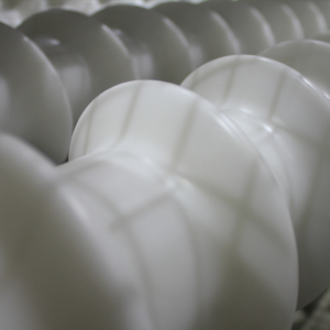 Kunststoffschneckenwellen aus Vollmaterial gefräst, beispielsweise POM, PA6 pder PE