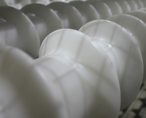 Kunststoffschneckenwellen aus Vollmaterial gefräst, beispielsweise POM, PA6 pder PE