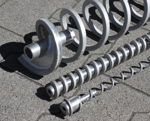 Mikrospiralen aus Vierkantprofil beispielsweise als Extruderschnecken Mikrospiralen aus Vierkantprofil beispielsweise als Extruderschnecken