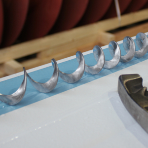 Edelstahlspirale Ø30 mit Antriebszapfen Edelstahlspirale Ø30 mit Antriebszapfen