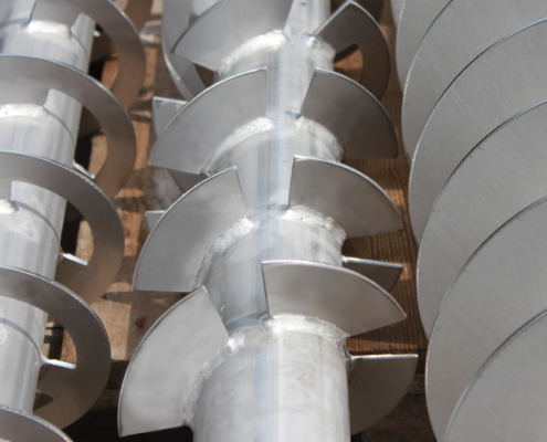 Schneckenwellen mit Vollblattgewinde, Paddelgewinde und Bandgewinde Schneckenwellen mit Vollblattgewinde, Paddelgewinde und Bandgewinde