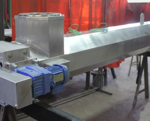 Heizschnecke mit isoliertem Schneckentrog Heizschnecke mit isoliertem Schneckentrog